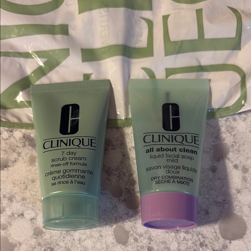 NEW Clinique Travel Size Skincare Duo - 7 day scrubcream & liquid facial soap